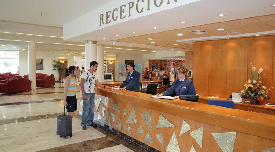 4 reception flamingo hotel benidorm