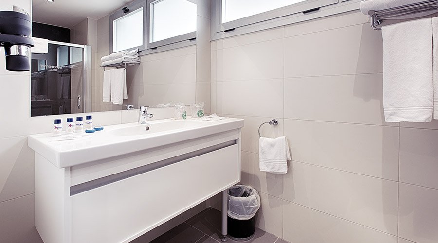 Bathroom Double Premium Room