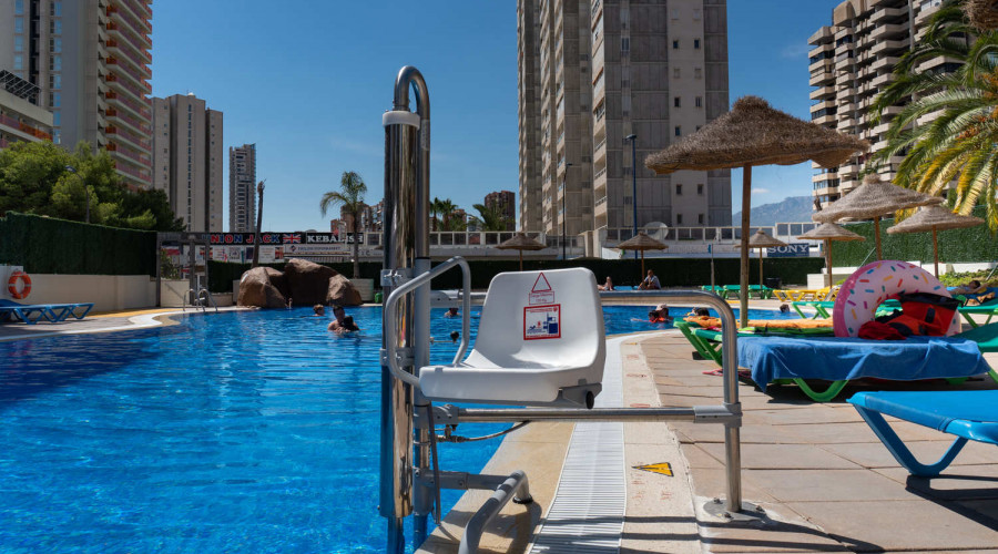  pool regente hotel benidorm